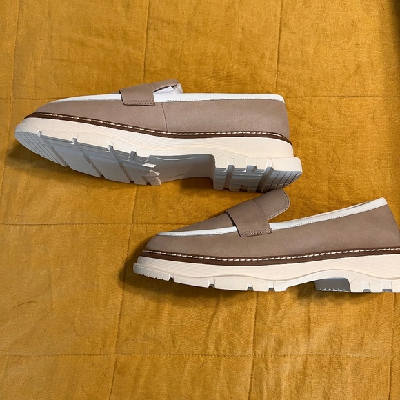 New in Box Linea Paolo Minka Chunky Platform Loafers Leather Beige Tan sz 9 - Picture 1 of 3